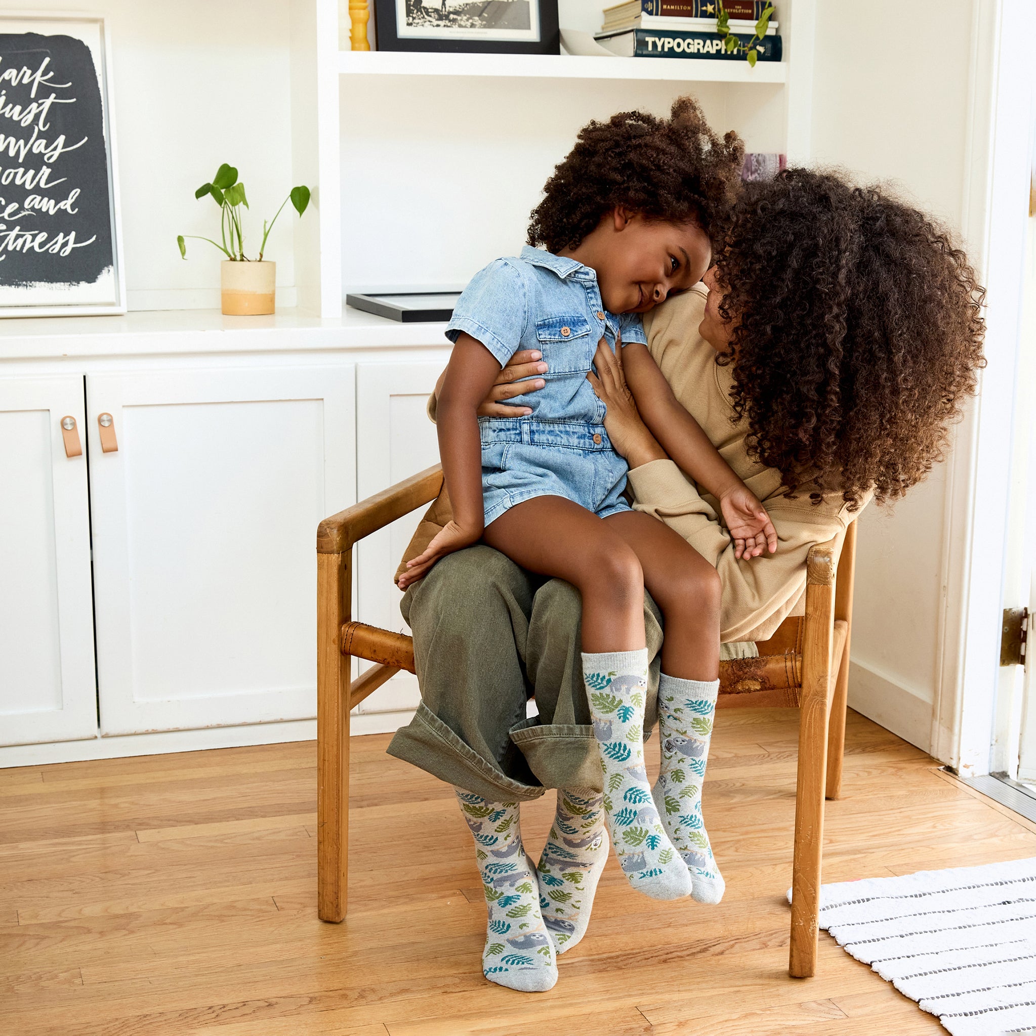 Kids Socks that Protect Sloths - Conscious Step