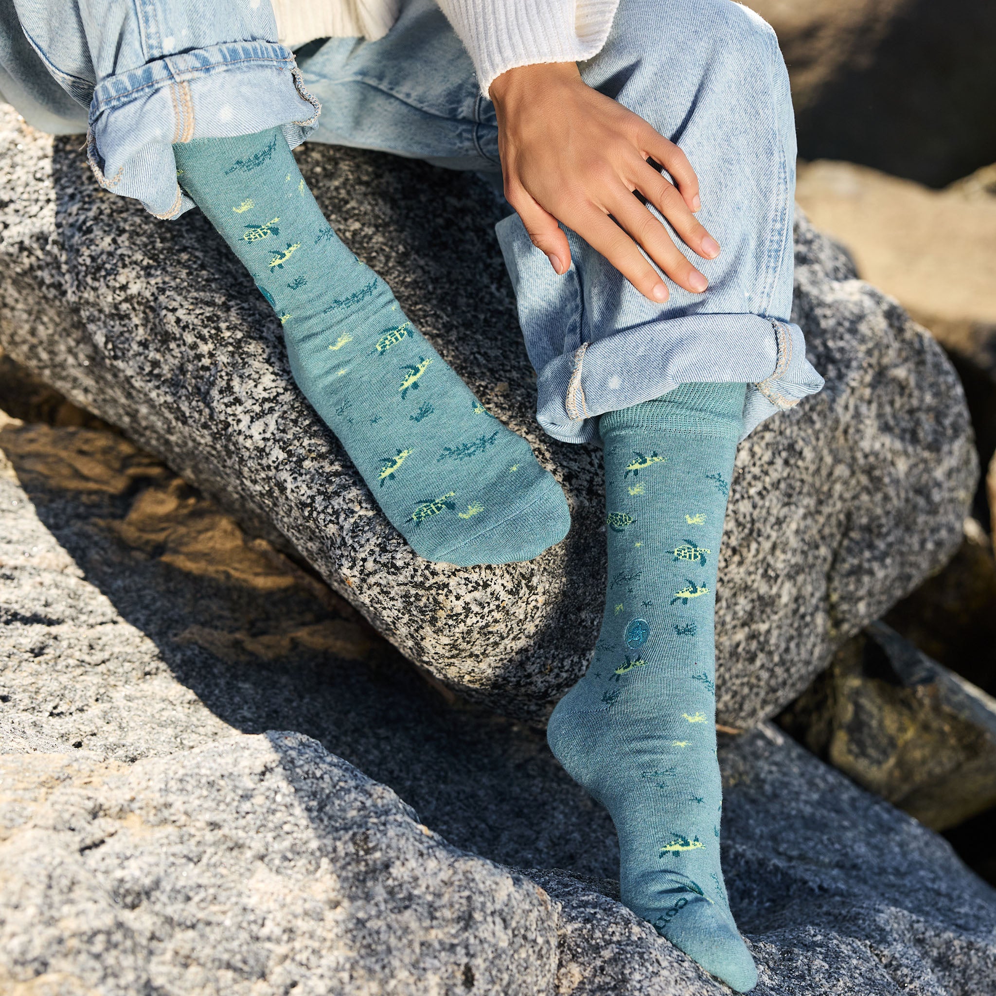Socks that Protect Sea Turtles - Conscious Step
