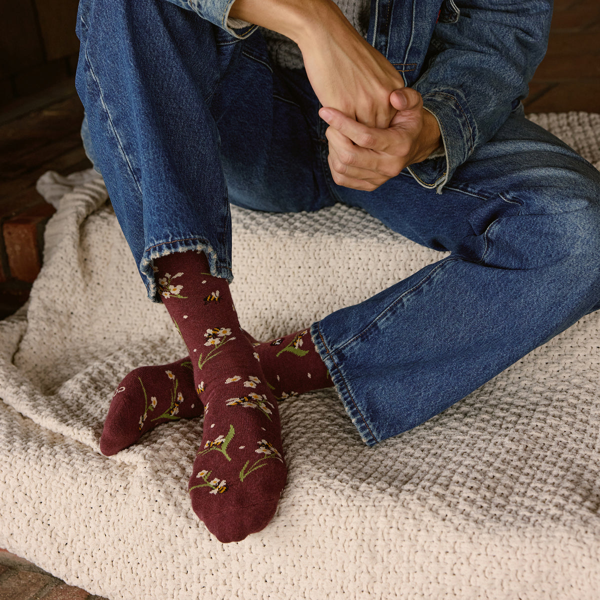 Socks that Protect Bees - Conscious Step