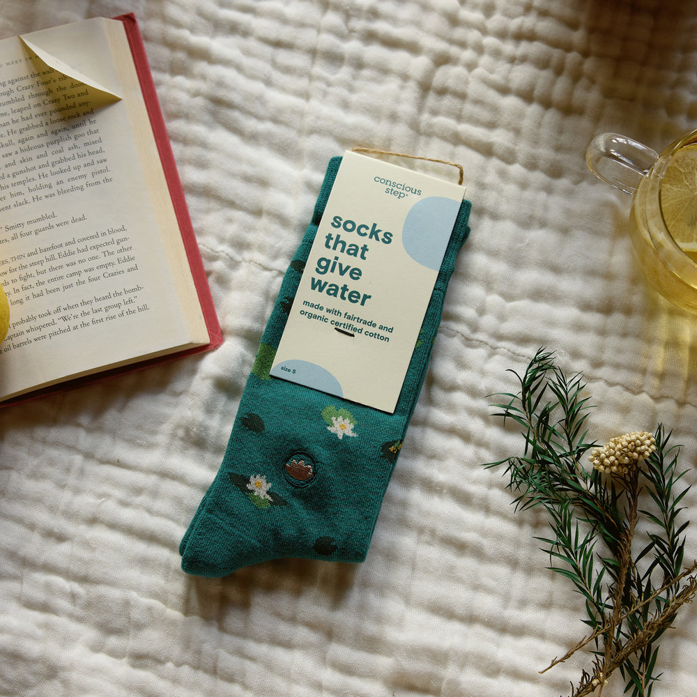 Socks that Give Water - Conscious Step