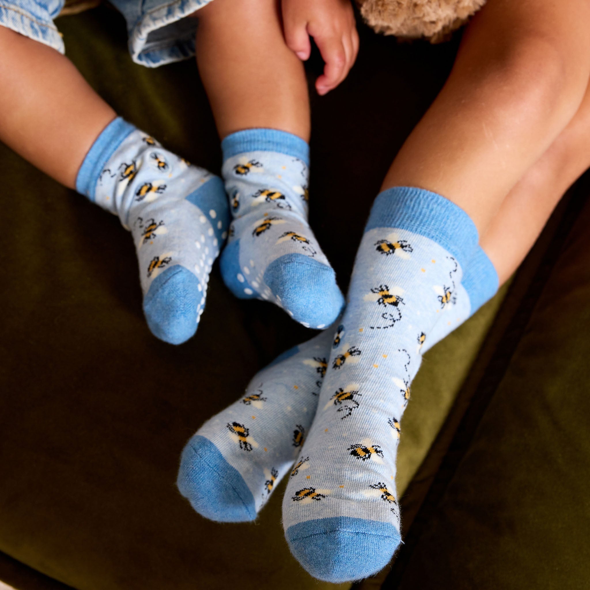 Kids Socks that Protect Bees - Conscious Step