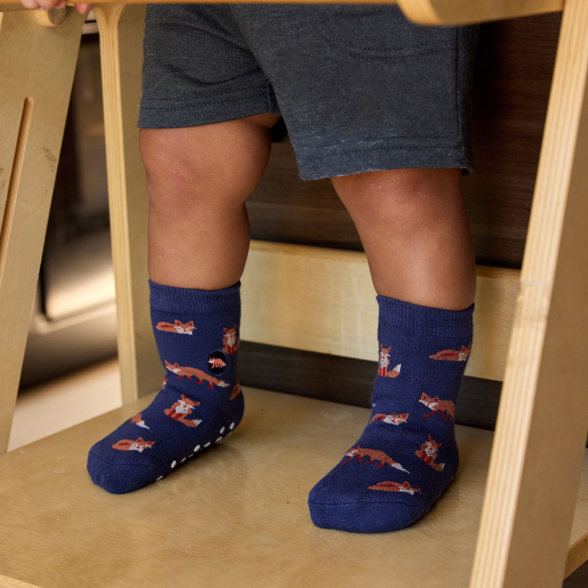 Kids Socks that Protect Foxes - Conscious Step